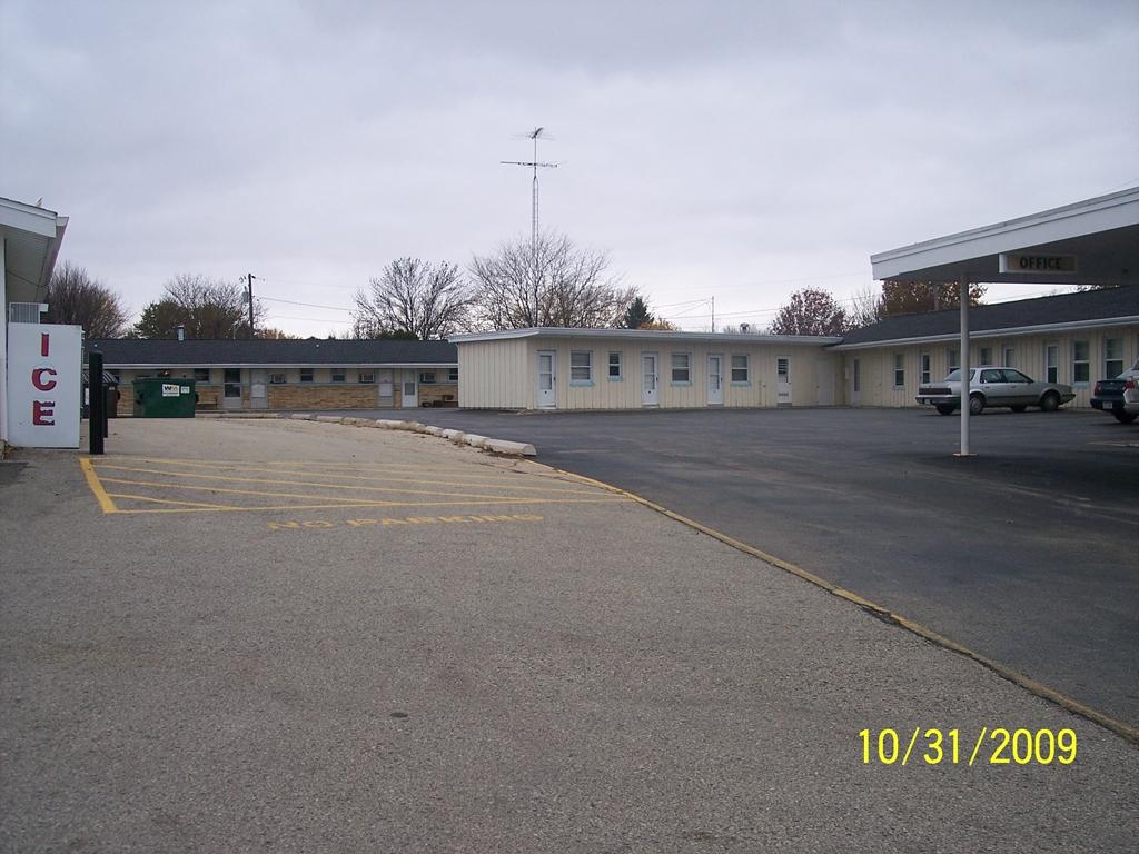 Grand View Motel Beaver Dam Екстериор снимка
