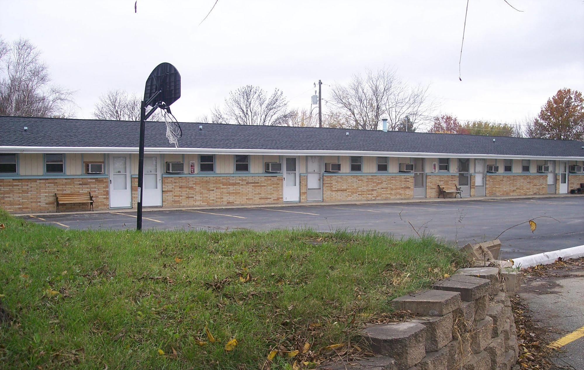 Grand View Motel Beaver Dam Екстериор снимка