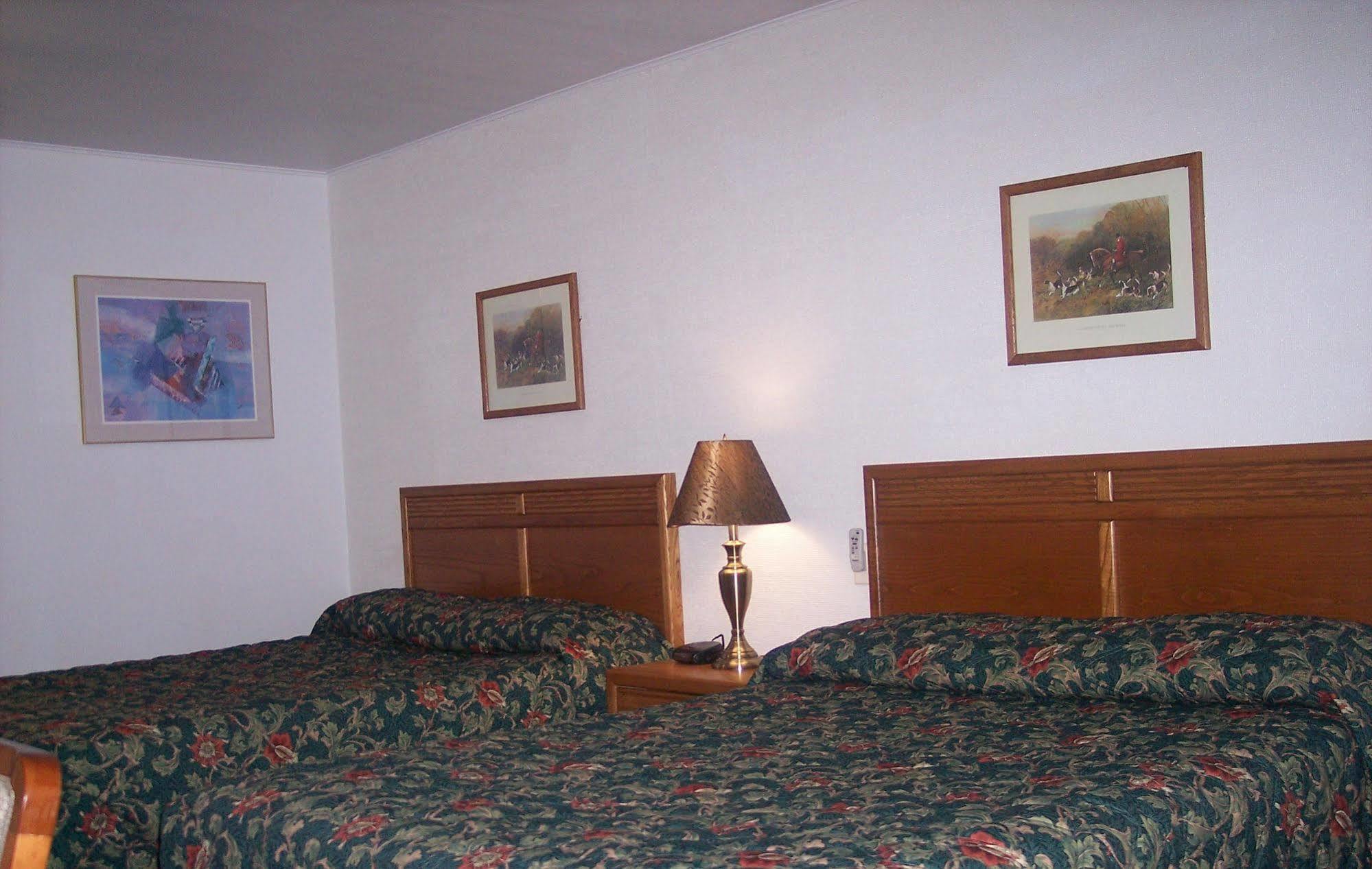 Grand View Motel Beaver Dam Екстериор снимка